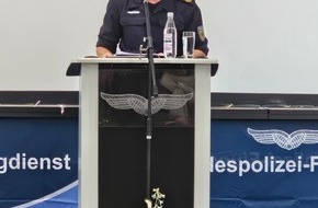 Bundespolizeidirektion 11: BPOLD 11: "Mission Completed": Lizenzübergabe an die Absolventen des 43. Ausbildungslehrgangs für Pilotinnen und Piloten des Bundes und der Länder