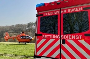 Feuerwehr Essen: FW-E: Gewitterfront zieht über Essen - eine Person vom Blitz getroffen und lebensbedrohlich verletzt.