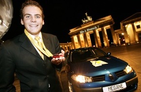 Renault Deutschland AG: Aktion "Charakter im Fuß" von Renault / Sieger des Fahranfänger-Wettbewerbs in Berlin gekürt