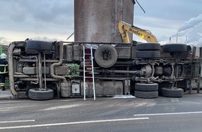 Polizei Rhein-Erft-Kreis: POL-REK: 210114-4: Fehler beim Abladen führte zu Unfall - Hürth