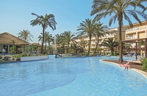 alltours flugreisen gmbh: Mallorca lockt im Winter mit milden Temperaturen und attraktiven Sportangeboten / Zahlreiche Tennis- und Golfmöglichkeiten auf der Urlaubsinsel