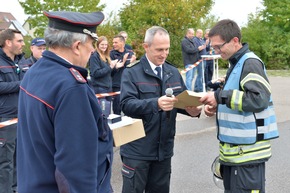 FW Stuttgart: Über 300 Einsatzkräfte erfolgreich mit dem Feuerwehr-Leistungsabzeichen ausgezeichnet