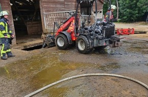 Kreisfeuerwehr Rotenburg (Wümme): FW-ROW: Hoflader fängt Feuer