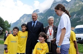 swisscor-Stiftung: 77 Kinder des 12. medizinischen swisscor-Camps sind nach zwei Wochen Ferien im Rekrutierungszentrum der Armee in Mels (SG) nach Mazedonien zurückgekehrt