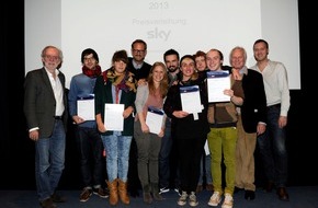 Sky Deutschland: "THE WRITERS ROOM CONTEST" - HFF-Preisträger des Serienwettbewerbs von Sky und Beta Film gekürt (FOTO)