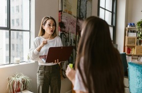 SMART PARENTS LLC: Trigger-Alarm in der Erziehung: Jana Alles von Smart Parents enthüllt die 10 häufigsten Stressfaktoren und was Mütter dagegen tun können