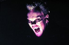 TELE 5: Die Sucht des Kiefer Sutherland Der Star im Interview sowie im Kulthorror 'The Lost Boys' am Samstag, 2. Januar, um 22.10 Uhr auf Tele 5