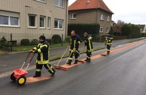 Freiwillige Feuerwehr Lage: FW Lage: Ölspur in Hagen erfordert umfangreiche Reinigung