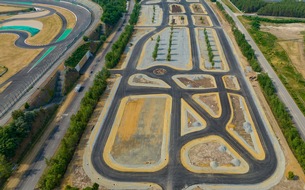 DEKRA SE: Neue Citykurs-Teststrecken am DEKRA Lausitzring offiziell eingeweiht - Automatisierung und Vernetzung: Die Zukunft der Mobilität beginnt heute