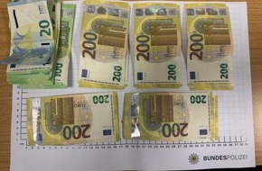 Bundespolizeidirektion Sankt Augustin: BPOL NRW: Über 6000 Euro unter der Schuhsohle versteckt - Bundespolizei nimmt Mann fest
