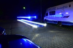 Polizeidirektion Neustadt/Weinstraße: POL-PDNW: Polizeiautobahnstation Ruchheim - Fahrer trotz Nebel deutlich zu schnell unterwegs