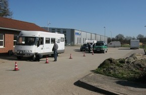 Polizeidirektion Bad Segeberg: POL-SE: Elmshorn: Angebot gut angenommen - 48 Campingfreunde besuchen Wiegeaktion für Wohnmobile und Wohnwagengespanne beim Fachdienst Autobahn in Elmshorn