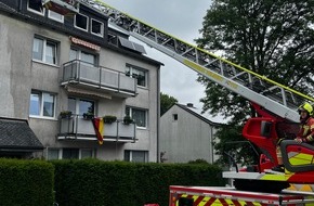 Feuerwehr Velbert: FW-Velbert: Brand in Mehrfamilienhaus in Velbert-Neviges