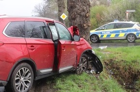 Polizei Minden-Lübbecke: POL-MI: Autofahrer bei Verkehrsunfall schwer verletzt