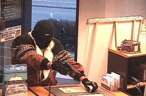 Polizei Rhein-Erft-Kreis: POL-BM: Wesseling Überfall auf Geldinstitut - Foto