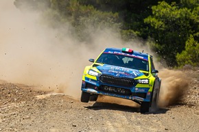 Akropolis-Rallye Griechenland: Gus Greensmith fährt Škoda Fabia RS Rally2 auf Platz zwei in der WRC2