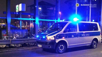 Bundespolizeidirektion München: Bundespolizeidirektion München: 38-Jähriger bespuckte Bundespolizisten: Infektionskrankheit mit Hinweis auf Ansteckungsgefahr