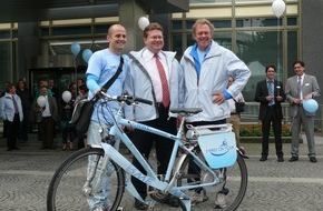 Innogy SE: E-Bikes on Tour: Tim ist am Ziel! / RWE Rheinland Westfalen Netz-Mitarbeiter radelte rund 1.200 km auf einem E-Bike (mit Bild)