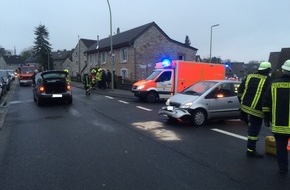 Feuerwehr Stolberg: FW-Stolberg: Verkehrsunfall zwischen zwei PKW in Stolberg-Breinig
