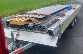 Polizeipräsidium Mittelhessen - Pressestelle: Mittelhessen: Marburg-Biedenkopf: Verkehrskontrolle bringt Verstöße zutage + Nach Kollision auf der B 3 sucht die Polizei Unfallzeugen +