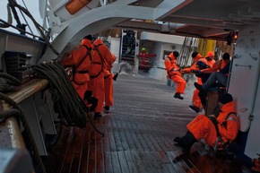 Marine - Pressebilder: Segelschulschiff &quot;Gorch Fock&quot; umsegelt Kap Hoorn (mit Bild)