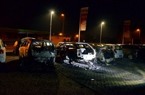 Polizeiinspektion Schwerin: POL-SN: Fahrzeuge in Flammen aufgegangen