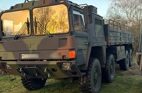 Polizeiinspektion Schwerin: POL-SN: Polizei bittet um Hinweise nach Diebstahl eines Lkw aus dem Bestand der Bundeswehr