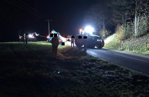 Polizeidirektion Wittlich: POL-PDWIL: Verkehrsunfall mit umgestürztem LKW