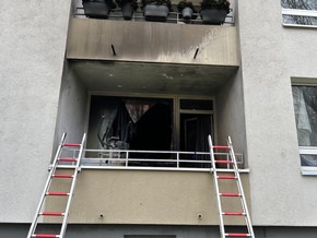 FW Ratingen: Balkonbrand macht Wohnung unbewohnbar