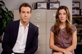 SAT.1: Ausgewiesen komisch: Sandra Bullock und Ryan Reynolds in "Selbst ist die Braut" in SAT.1 (mit Bild)