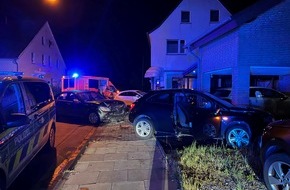 Polizei Bielefeld: POL-BI: Unfallflüchtiger rast in nächsten Unfall