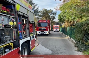 Feuerwehr Leverkusen: FW-LEV: Brand mit Menschenrettung in Steinbüchel