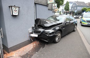 Kreispolizeibehörde Oberbergischer Kreis: POL-GM: 210619-589:  Einparkvorgang endete mit hohem Schaden