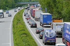 Polizeipräsidium Westpfalz: POL-PPWP: Ferienbeginn + Wochenende = Start der Stau-Staffel