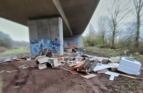 Polizeiinspektion Hameln-Pyrmont/Holzminden: POL-HM: Illegale Entsorgung mehrerer Kubikmeter Hausmüll - Zeugen gesucht!