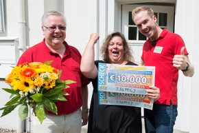 Bielefelder gewinnt 20.000 Euro und erfüllt seiner Ehefrau einen Traum