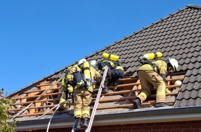 Polizeiinspektion Cuxhaven: POL-CUX: Schwelbrand an einem Einfamilienhaus in Loxstedt