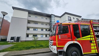 Freiwillige Feuerwehr Werne: FW-WRN: FEUER_3 - LZ1 - LZ3 - LdF - Vermutlich Wohnungsbrand / Flammen aus Terassentür