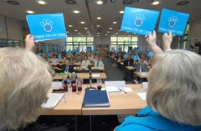 Deutscher Tierschutzbund e.V.: Stimme für die Tiere (mit Bild) / Mitgliederversammlung des Deutschen Tierschutzbundes in Bonn - Lage der Tierheime dramatisch
