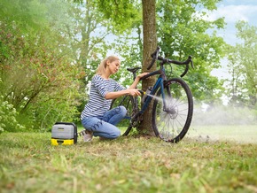 Kärcher präsentiert Mobile Outdoor Cleaner OC 3 Plus mit größerem Wassertank