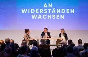 Brost-Stiftung: Selbstmächtigkeit statt Selbstzweifel / Reinhold Messner und Armin Laschet diskutierten auf Einladung der Brost-Stiftung über Motivation durch Widerstände