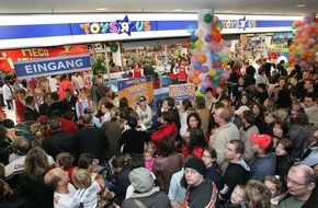 Smyths Toys GmbH: Toys"R"Us: Big Bang in Bamberg und Heilbronn