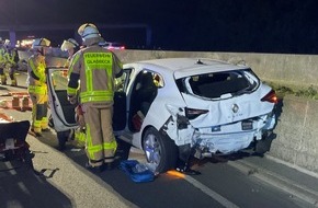 Feuerwehr Gladbeck: FW-GLA: Verkehrsunfall auf der BAB2- LKW kollidiert mit PKW