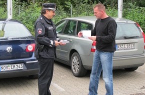 Polizeidirektion Göttingen: POL-GOE: (657/2010) Navi-Diebstähle - Polizei spricht Autofahrer auf Parkplätzen an