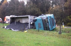 Polizei Düren: POL-DN: Lkw-Ladung ergoss sich in die Natur