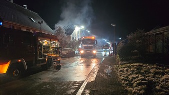 FW Dörentrup: Explosion mit anschließendem Großbrand in Wohnhaus - eine Person tot aufgefunden