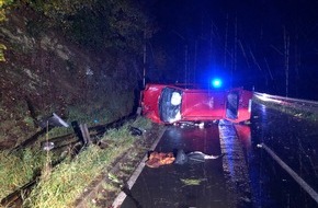 Polizeidirektion Wittlich: POL-PDWIL: Unfall mit drei verletzten Jugendlichen. Fahrzeugführer unter Alkoholeinfluss und ohne Führerschein unterwegs