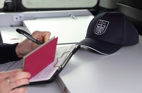 Hauptzollamt Braunschweig: HZA-BS: ZOLL stellt illegalen Aufenthalt in G&ouml;ttingen und Goslar fest / Prostituierte in fremder Privatwohnung mit Kinderzimmer t&auml;tig