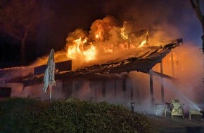 Kreisfeuerwehr Rotenburg (Wümme): FW-ROW: Sportlerheim des Rotenburger SV fällt Flammen zum Opfer