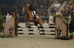 ProSieben: Isabell Werth triumphiert beim ersten "TV total-Championat 2004"
